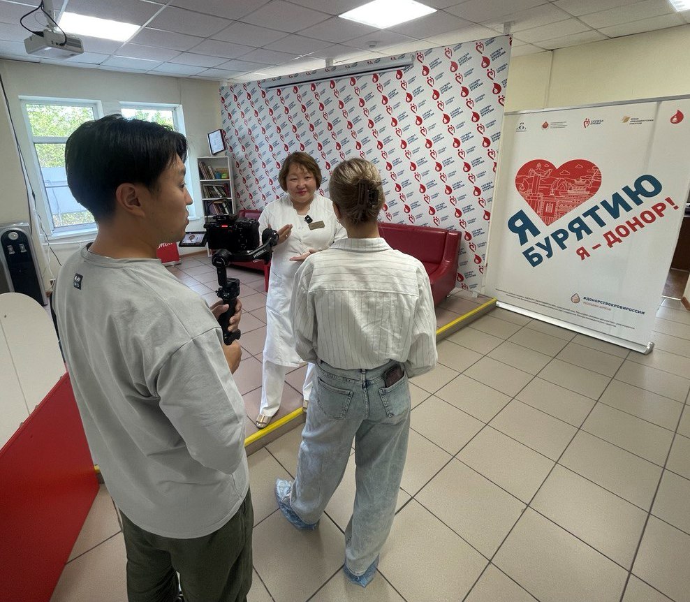 Станцию переливания крови посетила съемочная группа телекомпании АТВ. 